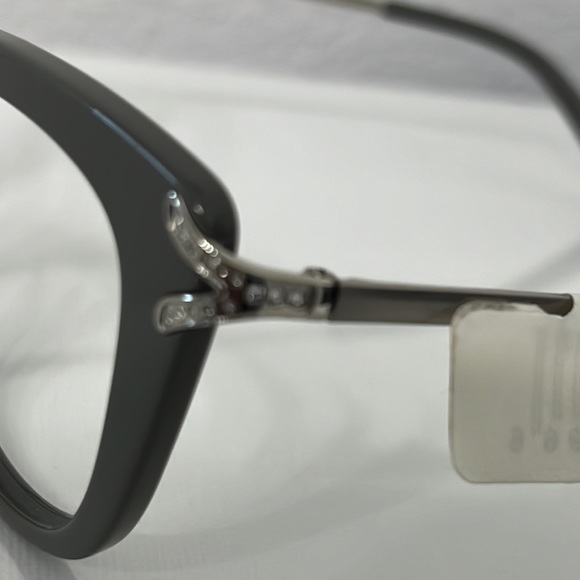 New authentic Vera Wang signature eyeglasses frames display - Picture 3 of 8